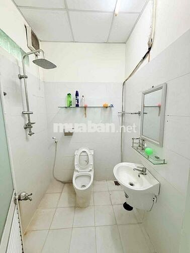 bán gấp nhà Ngay chợ Tân Trụ .Quận Tân Bình
