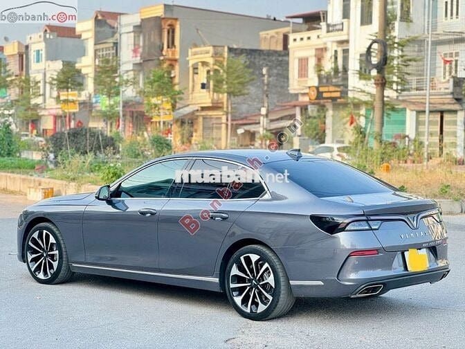 VinFast Lux Premium 2.0 AT 2019
