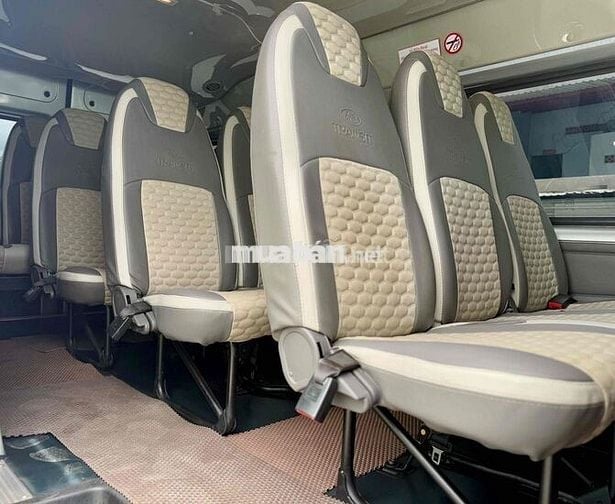 Ford Transit 2023 Full nội thất - 86000 km