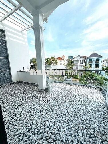 NHÀ CHO THUÊ:
TRỆT 2 LẦU MỚI ĐẸP - FULL MÁY LẠNH - TRỤC CHÍNH NAM LONG