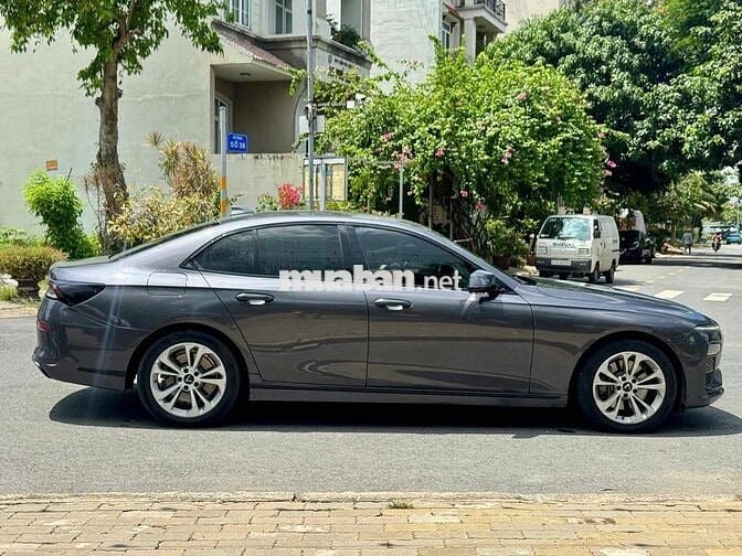 VinFast Lux A2.0 2019 - 30000 km