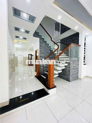 NHÀ CHO THUÊ:
TRỆT 2 LẦU MỚI ĐẸP - FULL MÁY LẠNH - TRỤC CHÍNH NAM LONG