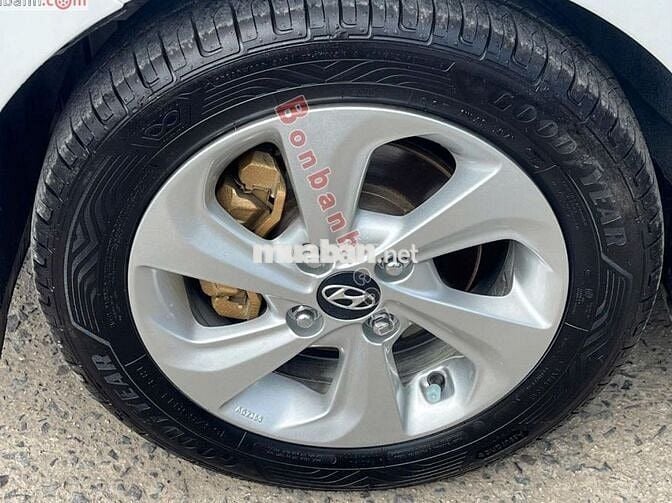 Hyundai i10 Grand 1.2 MT 2017 - 240 Triệu
