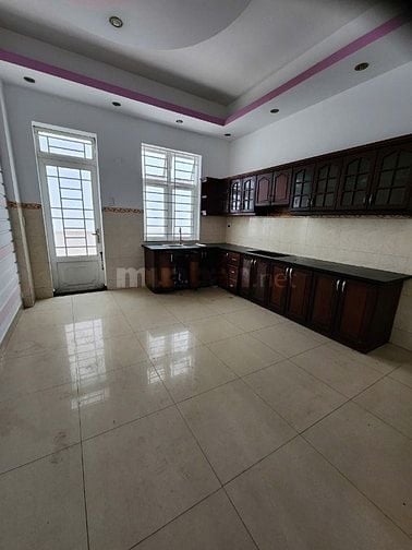 Cho thuê nhà 4*18, 4 Tầng, 7 Phòng 7 WC 7 Bep tại chợ Hạnh Thông Tây