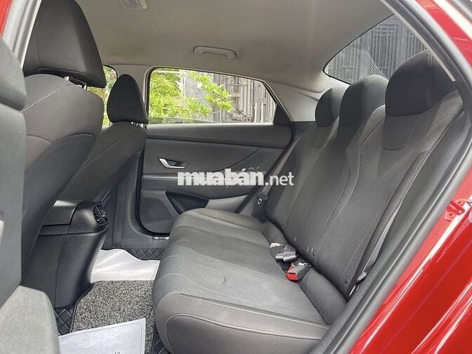 Hyundai Elantra 1.6AT Tiêu Chuẩn 2022 Lướt Như Mới