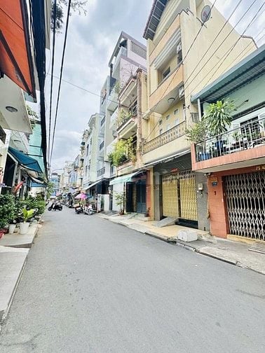 Bán nhà HXH 8M ở Hàn Hải Nguyên Q.11 - 4 tầng - giá 7,4 tỉ