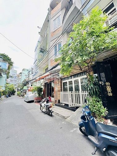 Bán nhà HXH 8M ở Hàn Hải Nguyên Q.11 - 4 tầng - giá 7,4 tỉ