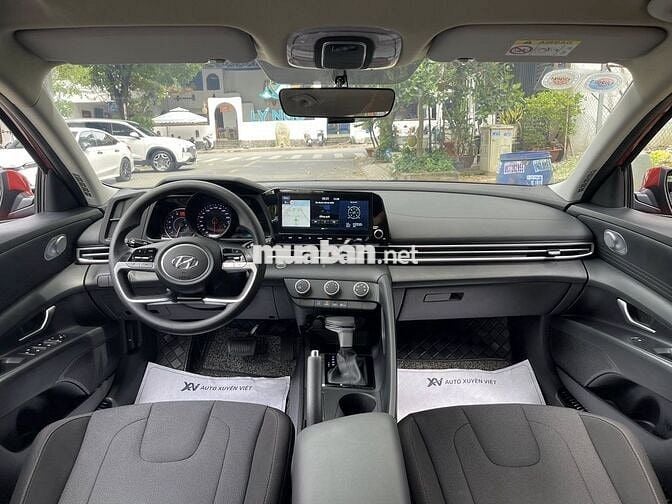 Hyundai Elantra 1.6AT Tiêu Chuẩn 2022 Lướt Như Mới