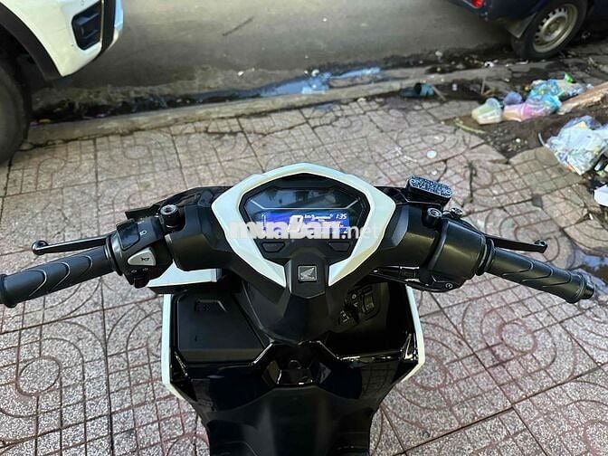 - Vario 125 Form Mới - Ký Công Chứng Bấm Biển Ngay
