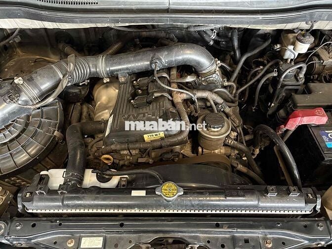 Toyota Innova 2007 G - 180 km