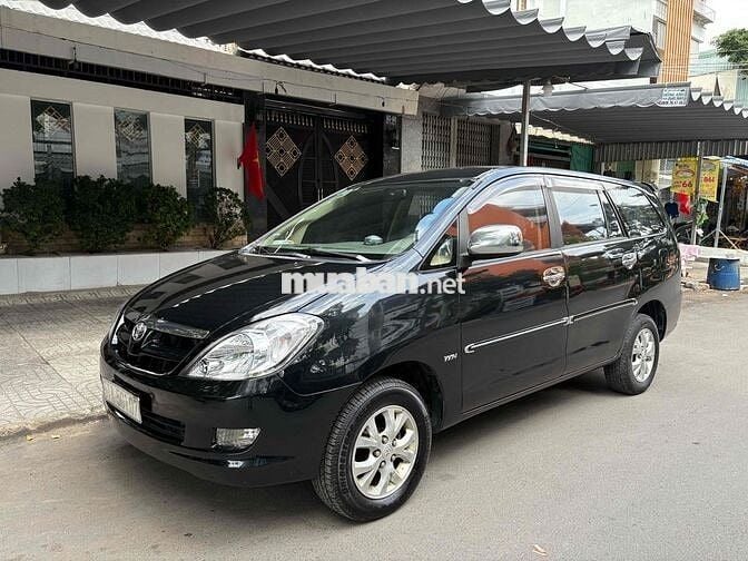 Toyota Innova 2007 G - 180 km