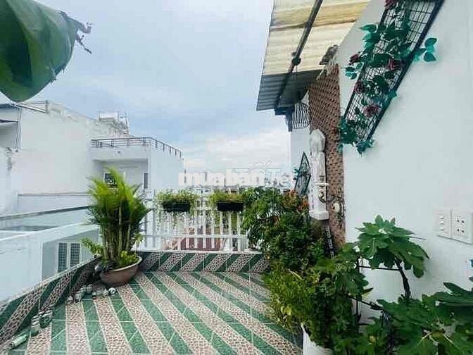 🏘️ Bán nhà 4 tầng BTCT- 40m2-Hẻm xe hơi qua cửa - Hoàng Xuân nhị