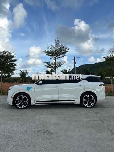 Vinfast VF9 Plus 2024 Thuê Pin CATL Bản 7 ghế