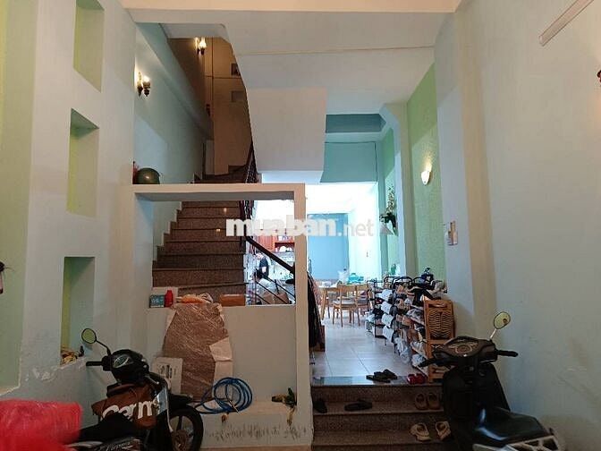 Hẻm Nhựa rộng 4m thoáng, sạch đẹp ra Trần Xuân Soạn 3 phút.