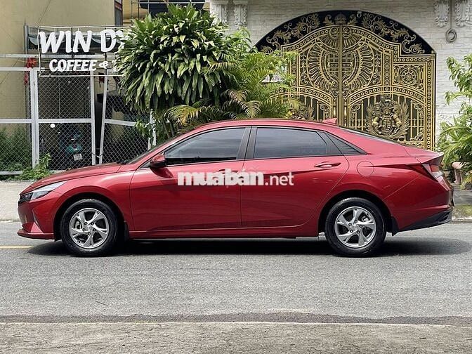 Hyundai Elantra 1.6AT Tiêu Chuẩn 2022 Lướt Như Mới