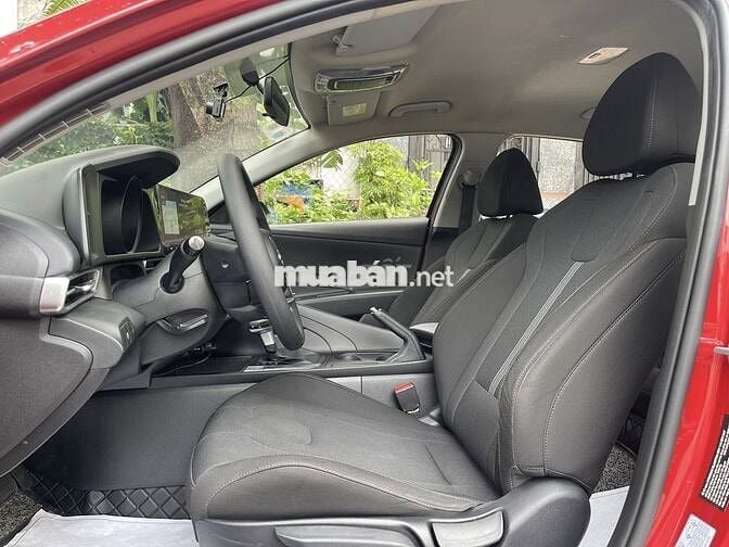 Hyundai Elantra 1.6AT Tiêu Chuẩn 2022 Lướt Như Mới