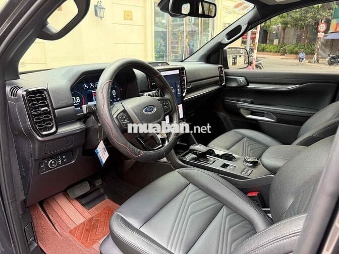 Ford Everest 2025 Titanium Plus 2.0L 4x4 AT - 805