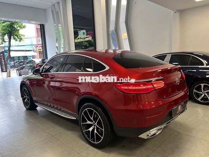 Mercedes Benz GLC 2018 300 Coupe 4Matic - 33000 km