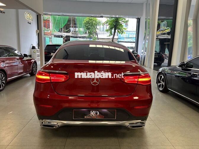 Mercedes Benz GLC 2018 300 Coupe 4Matic - 33000 km