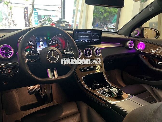 Mercedes Benz GLC 2018 300 Coupe 4Matic - 33000 km