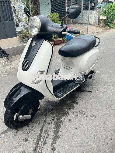 Vespa 2012 máy siêu ngon.ngoại hình đẹp