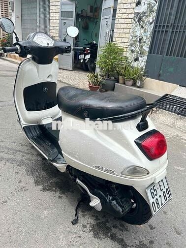 Vespa 2012 máy siêu ngon.ngoại hình đẹp