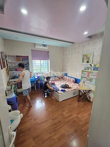Cần bán gấp căn hộ siêu VIP 100m2 tầng trung lô góc 3 thoáng vieu hồ, 