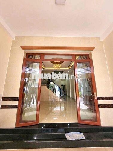 NHÀ 1 TRỆT 1 LẦU KHU MINH LINH P5 TP VĨNH LONG