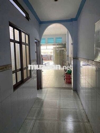 Nhà cấp 4 sân đường thông buôn bán giá 6 triệu