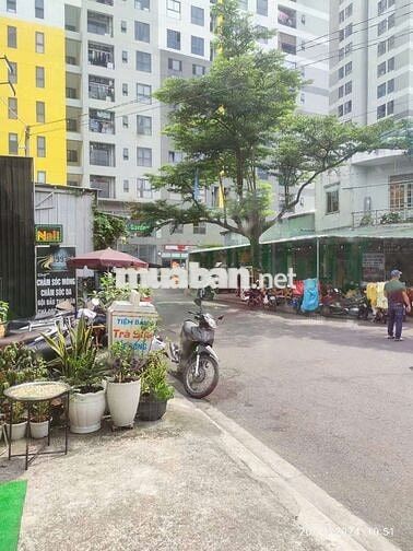 Nhà cấp 4 sân đường thông buôn bán giá 6 triệu
