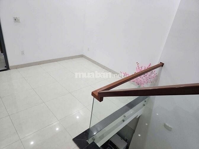 Cho thuê nhà 3 tầng mặt tiền Đoàn Khuê