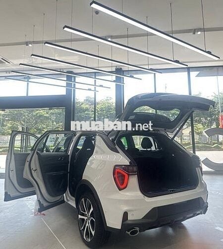 LYNK & CO 01 – AN TOÀN CHO MỌI HÀNH TRÌNH