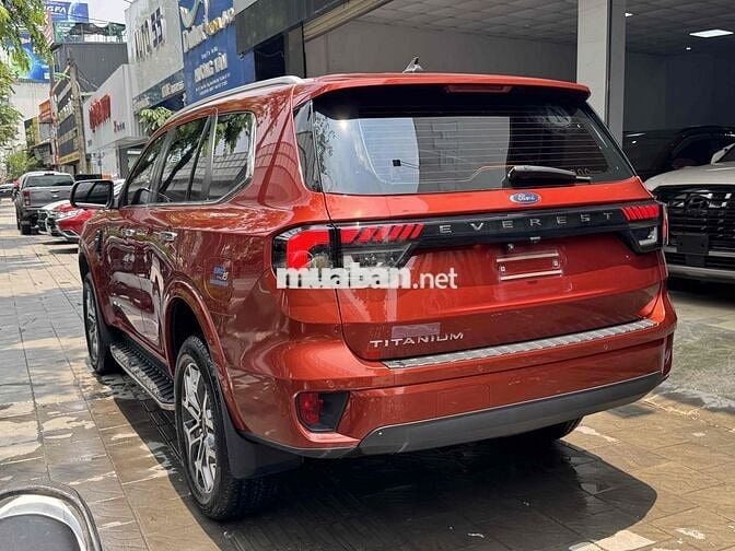 CẦN BÁN FORD EVEREST TITANMIUM 4x2 MODEL 2023