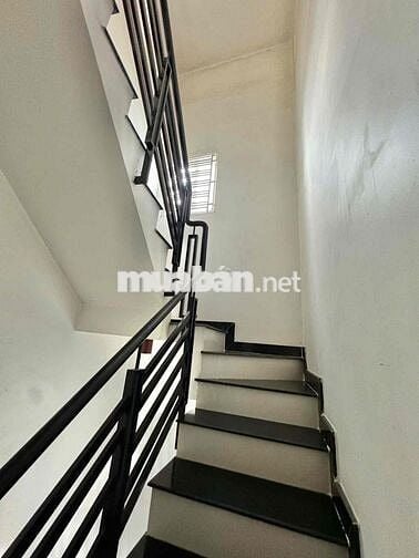CẦN BÁN NHÀ HẺM TẶNG NỘI THẤT CAO CẤP
