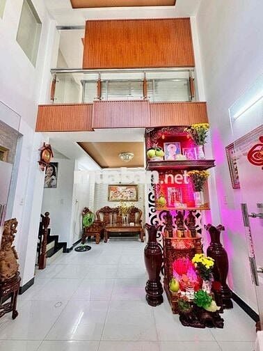 CẦN BÁN NHÀ HẺM TẶNG NỘI THẤT CAO CẤP