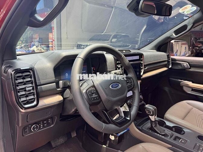 CẦN BÁN FORD EVEREST TITANMIUM 4x2 MODEL 2023