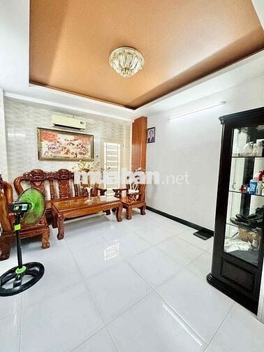 CẦN BÁN NHÀ HẺM TẶNG NỘI THẤT CAO CẤP