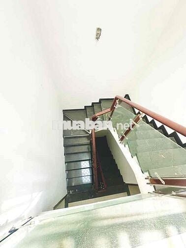 BÁN NHÀ LINH ĐÔNG _HẺM XE HƠI _4 TẦNG 200m sàn - chỉ : 5,9 tỷ - sr hc