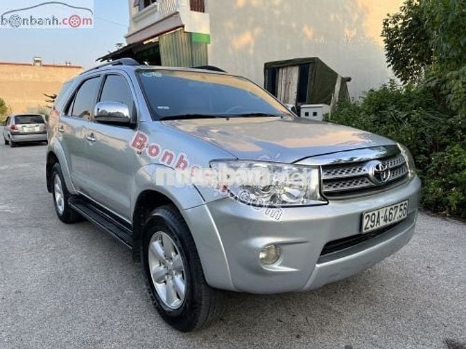 Toyota Fortuner 2.7V 4x4 AT 2011