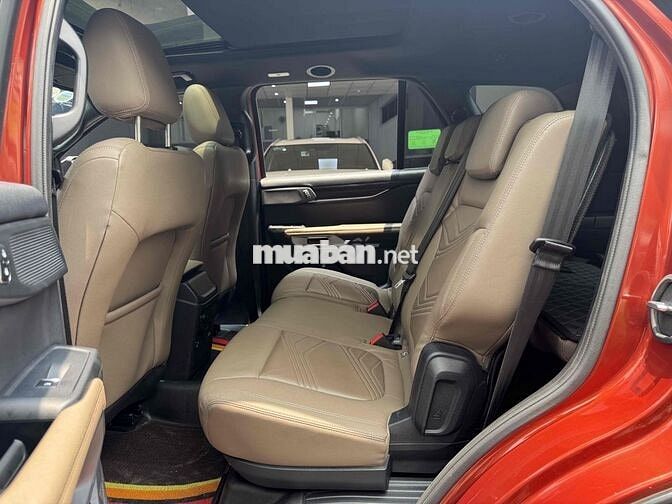 CẦN BÁN FORD EVEREST TITANMIUM 4x2 MODEL 2023