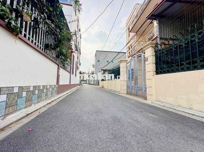 BÁN GẤP – LÔ GÓC 2 MẶT THOÁNG – SÁT TRƯỜNG MẦM NON – GẦN VÕ VĂN KIỆT,