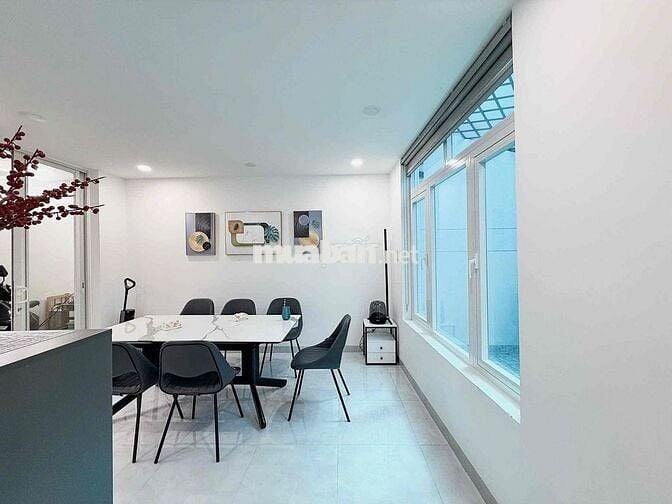 SIÊU PHẨM - DÒNG TIỀN SÁT QUẬN 1  - 7,6/9 x 11 - 90m2 đất - 10 PN - 10