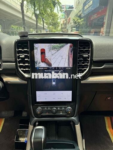 CẦN BÁN FORD EVEREST TITANMIUM 4x2 MODEL 2023