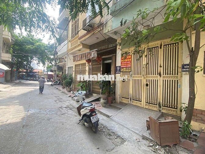 NHÀ DÂN XÂY -KHU PHÂN LÔ  -Ô TÔ TRÁNH - HOÀNG QUỐC VIỆT CẦU GIẤY