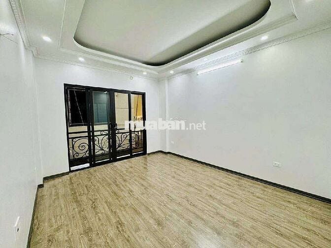 NHÀ ĐẸP HÀO NAM- 30M RA ÔTÔ GẦN GA CÁT LINH KẾT NỐI TÀU ĐIỆN THỦ ĐÔ