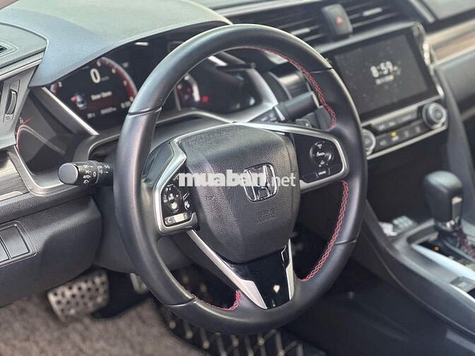 Honda Civic 2020 RS 1.5 AT mới đẹp