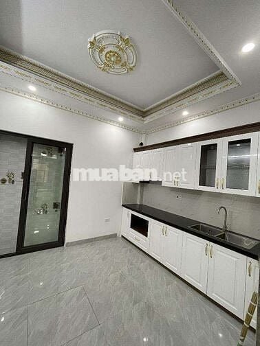 NHÀ ĐẸP HÀO NAM- 30M RA ÔTÔ GẦN GA CÁT LINH KẾT NỐI TÀU ĐIỆN THỦ ĐÔ