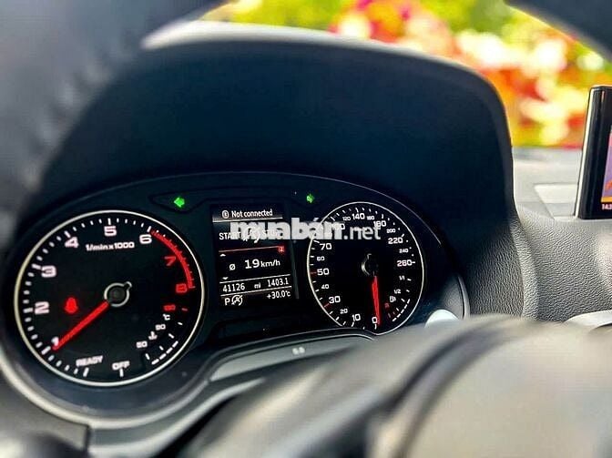 Xe Audi Q2 1.4 TFSI model 2019 - 41000 km - Vàng