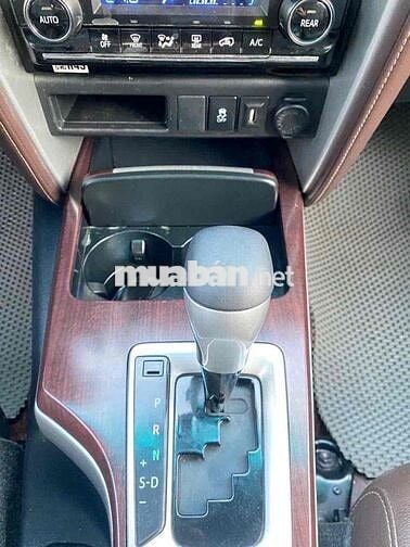 Toyota Fortuner 2017 2.7V 4x2 - 100000 km