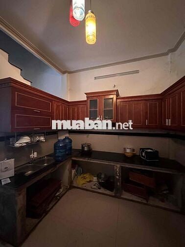Cho thuê nhà 5tr5  DT :4x12 (2pn 2wc) gần ngã 5 Vĩnh Lộc  Đường quách